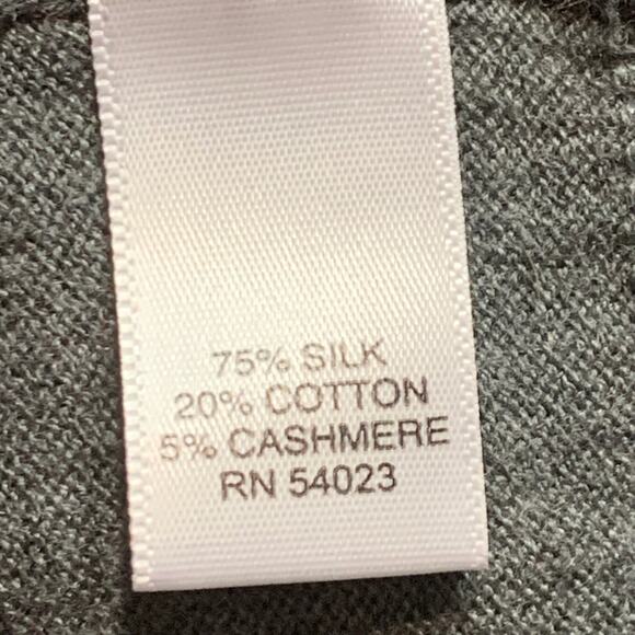 Banana Republic Men's Luxury Blend Cashmere Blend V-Neck Gray Sweater Sz L GUC - Picture 3 of 7